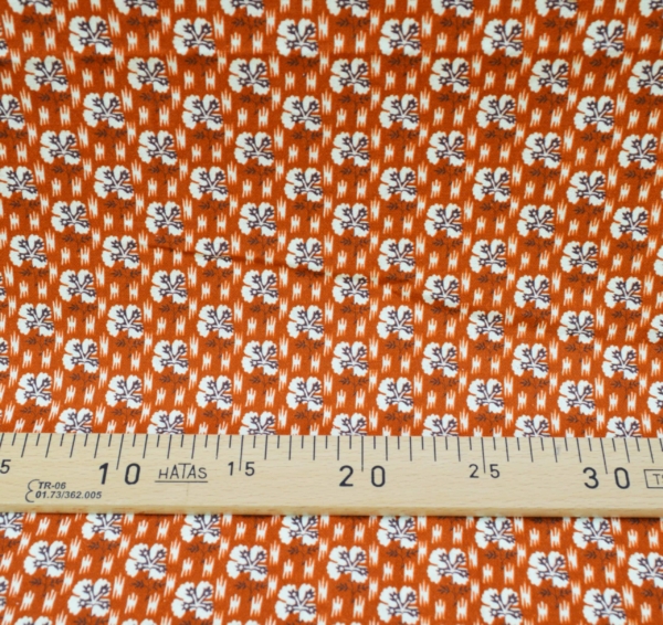 TISSU MOTIF FLORAL