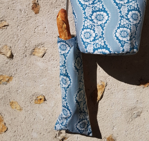 SAC A BAGUETTE "FLEURS STYLISéES"