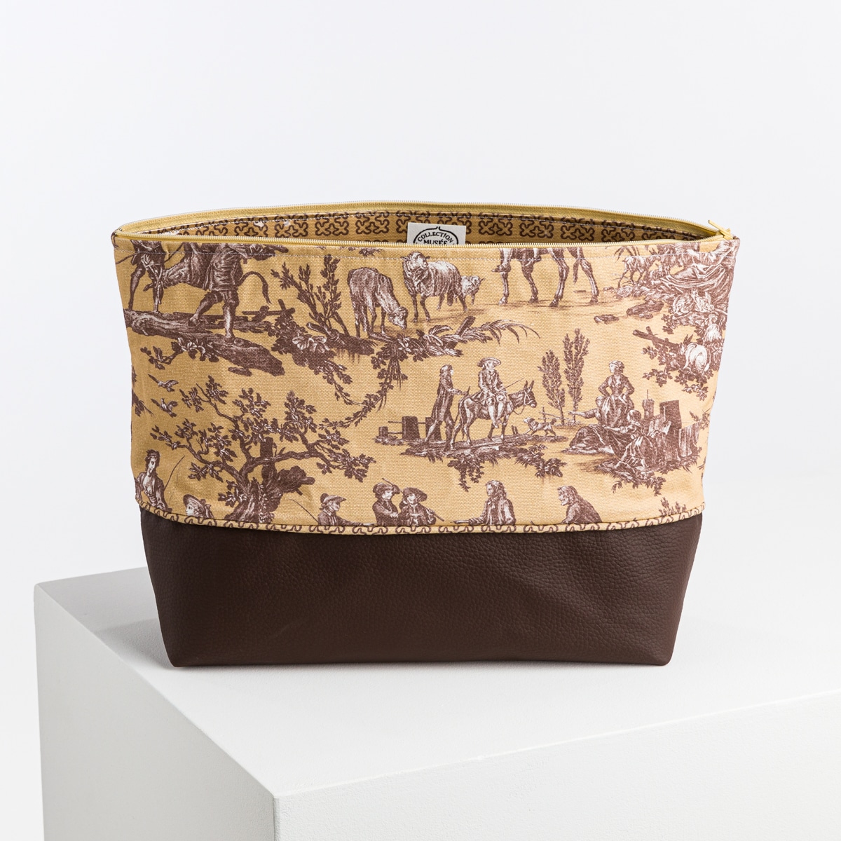 GRANDE TROUSSE DE TOILETTE "LE MEUNIER SON FILS ET L'ANE" CHOCOLAT