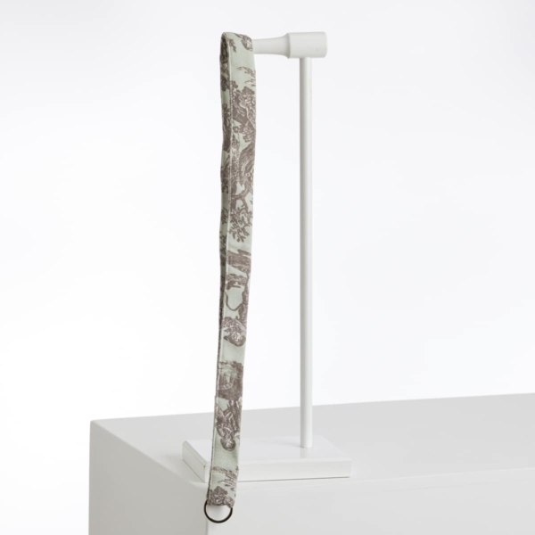 PORTE-CLéS RUBAN "LE MEUNIER SON FILS ET L'ANE" CELADON